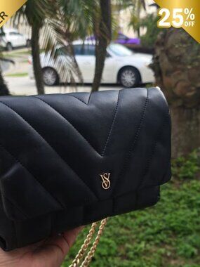 Victoria’s Secret Quilted Black Crossbody Bag Gold Chain NWT medium